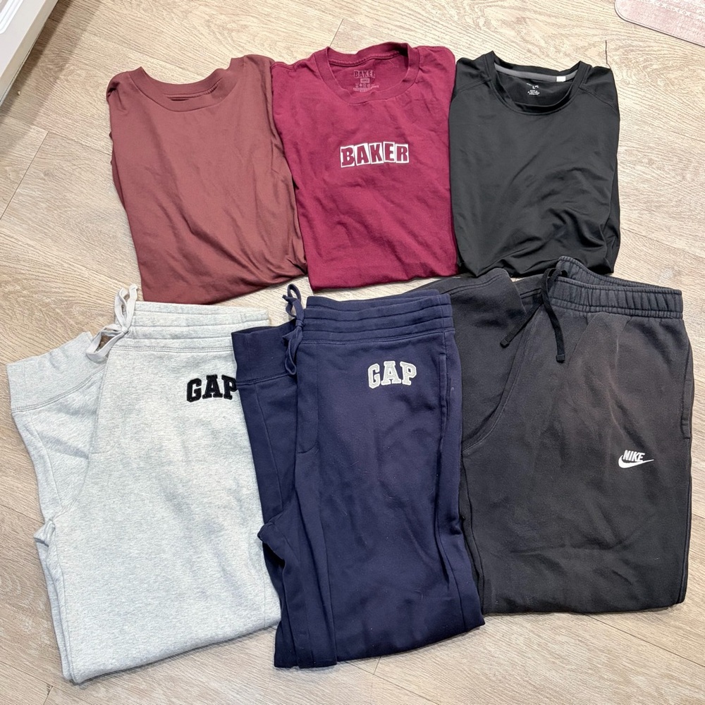 Mens Size Large Nike and GAP Sweatpants and T-Shirts Set
